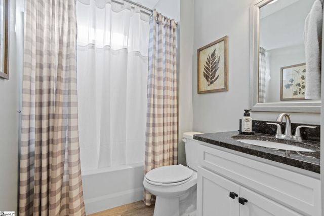 323 Holly Oaks Lane, Inman, SC 29349