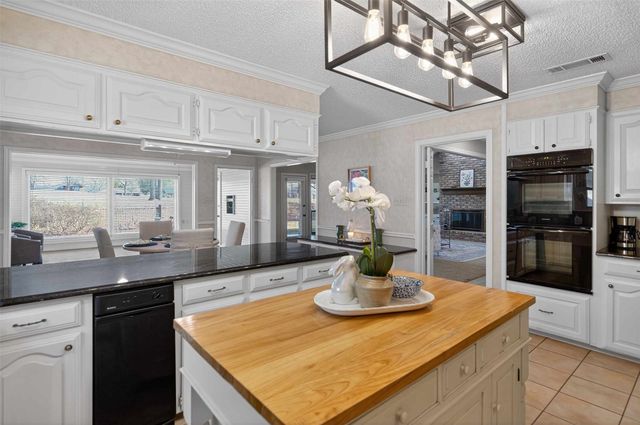 119 Williamsburg Lane, Bullard, TX 75757