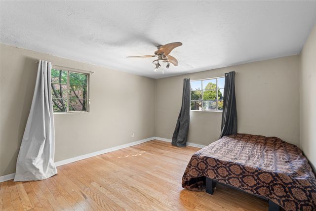 131 Spruce Street, Santa Fe, NM 87501