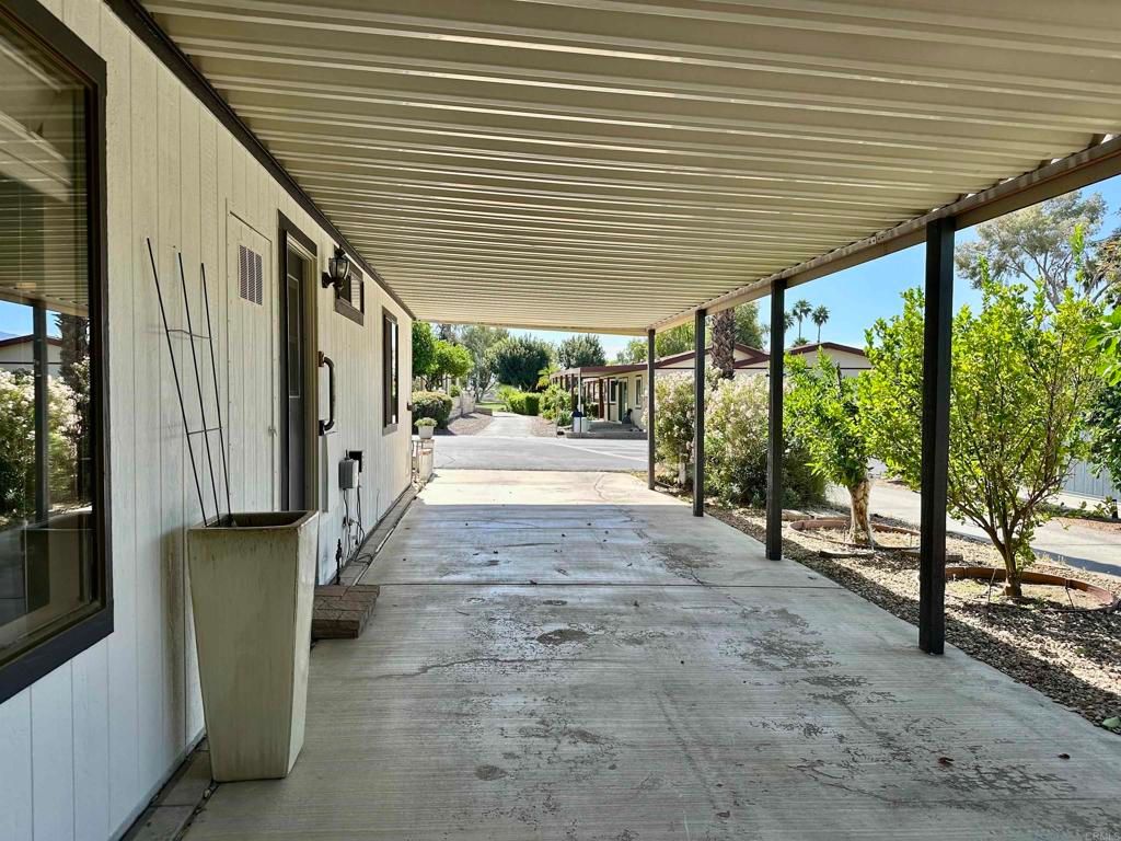 Image 45 of property listing at 73450 Country Club Drive 153, Palm Desert, CA 92260