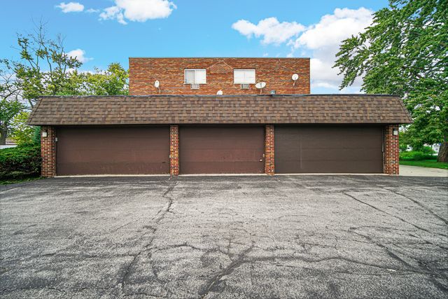 903 Elder Road 7, Homewood, IL 60430