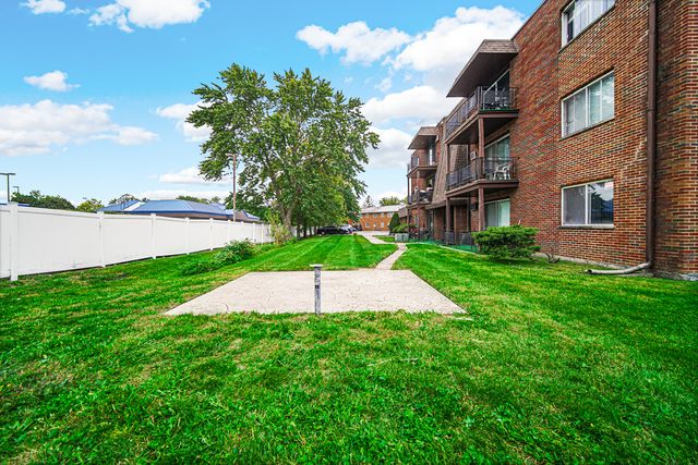 903 Elder Road 7, Homewood, IL 60430