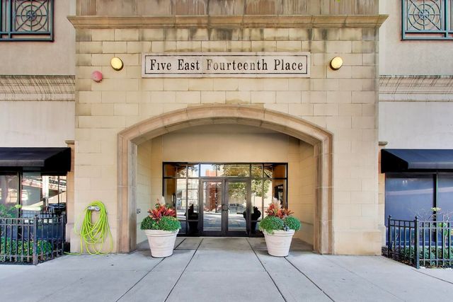 5 E 14th Place 1606, Chicago, IL 60605