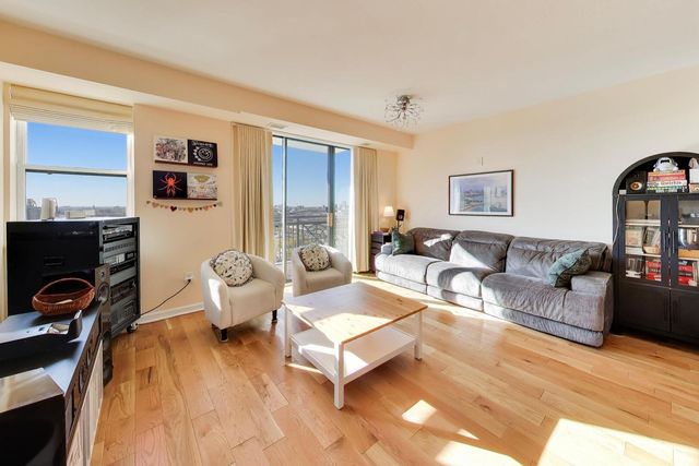 5 E 14th Place 1606, Chicago, IL 60605