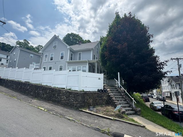 299 High Street 2nd Floor, Naugatuck, CT 06770