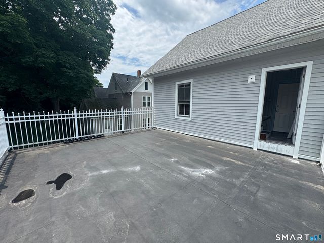 299 High Street 2nd Floor, Naugatuck, CT 06770