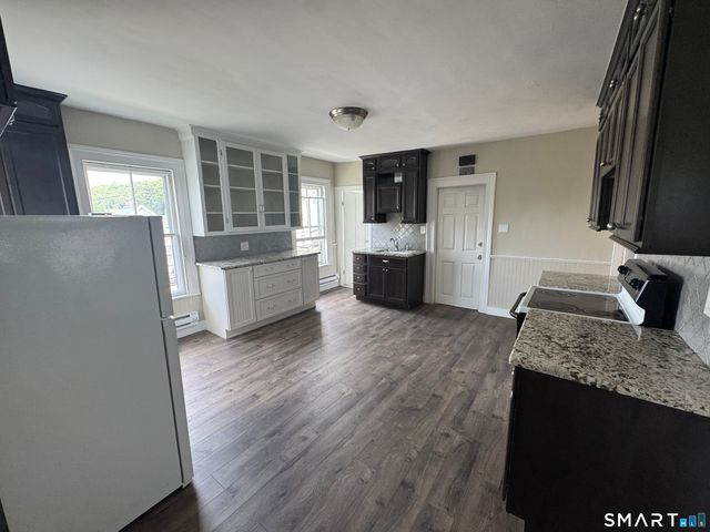 299 High Street 2nd Floor, Naugatuck, CT 06770