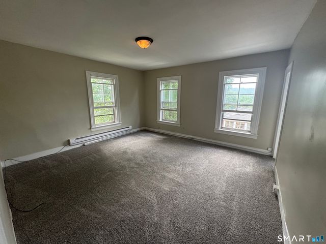 299 High Street 2nd Floor, Naugatuck, CT 06770