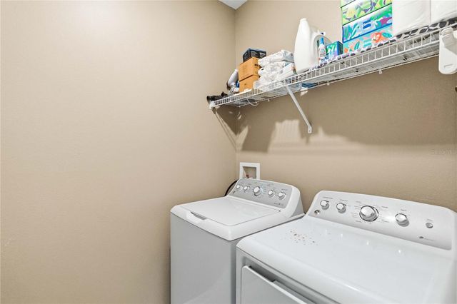 2618 WHITE ISLE LANE, Orlando, FL 32825