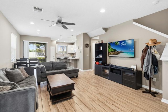 2618 WHITE ISLE LANE, Orlando, FL 32825