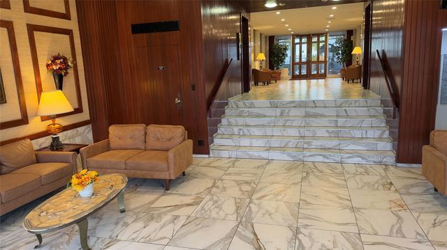7520 Hornwood Drive 901, Houston, TX 77036