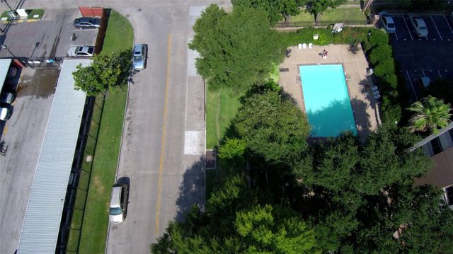 7520 Hornwood Drive 901, Houston, TX 77036