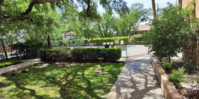 7520 Hornwood Drive 901, Houston, TX 77036