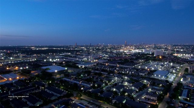 7520 Hornwood Drive 901, Houston, TX 77036