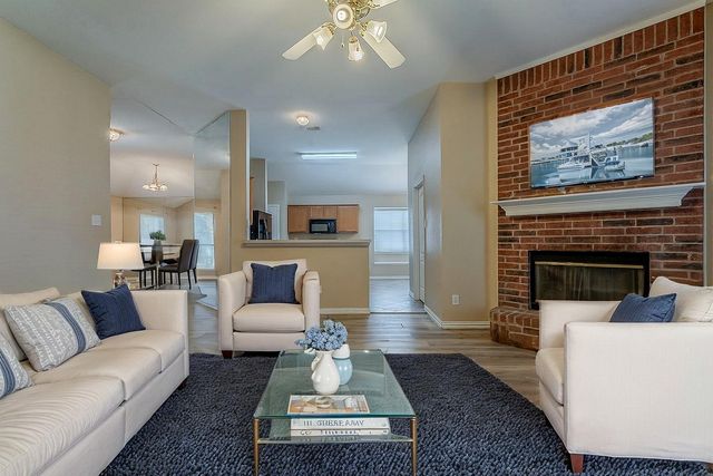 463 Maplegrove Road, Cedar Hill, TX 75104