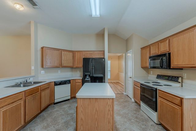 463 Maplegrove Road, Cedar Hill, TX 75104