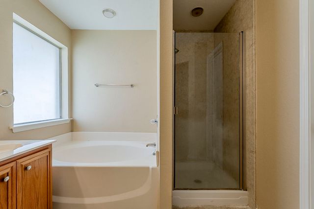 463 Maplegrove Road, Cedar Hill, TX 75104