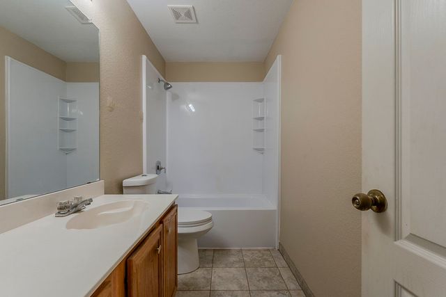 463 Maplegrove Road, Cedar Hill, TX 75104