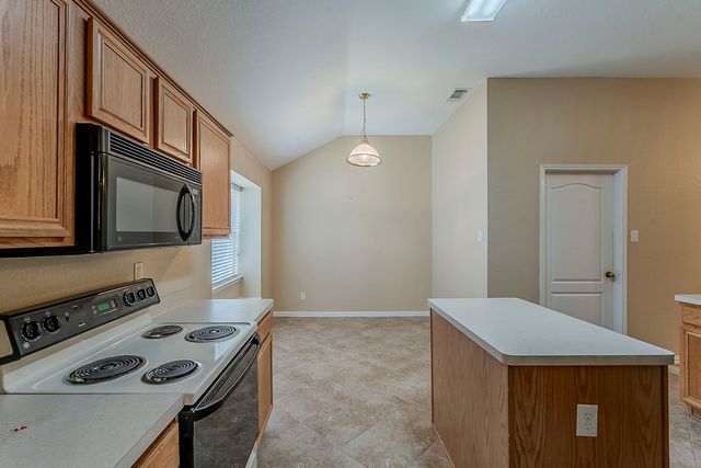 463 Maplegrove Road, Cedar Hill, TX 75104