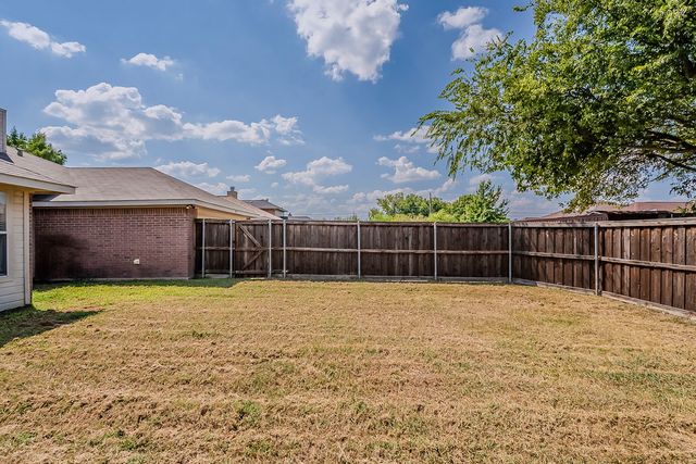 463 Maplegrove Road, Cedar Hill, TX 75104