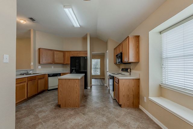 463 Maplegrove Road, Cedar Hill, TX 75104