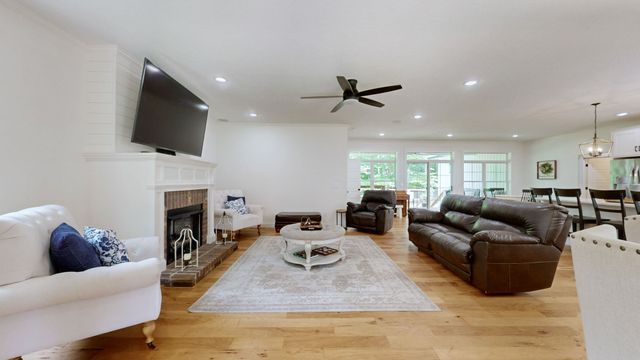 183 Country Wood Dr, Paris, TN 38242