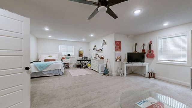 183 Country Wood Dr, Paris, TN 38242
