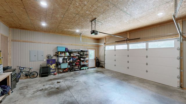 183 Country Wood Dr, Paris, TN 38242