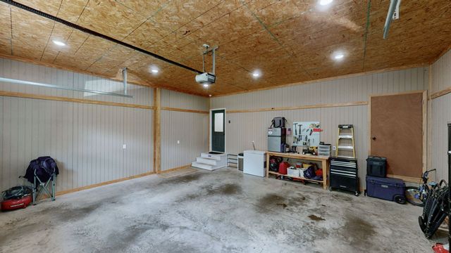 183 Country Wood Dr, Paris, TN 38242
