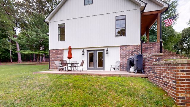 183 Country Wood Dr, Paris, TN 38242