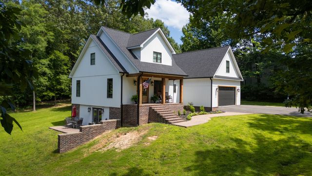 183 Country Wood Dr, Paris, TN 38242