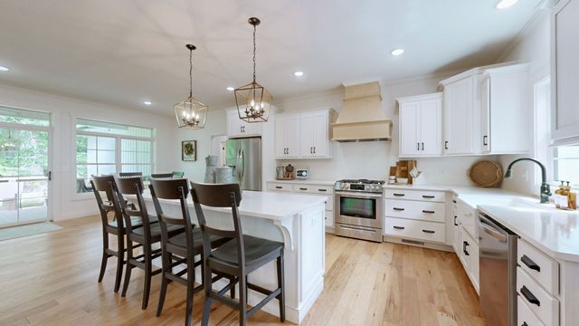 183 Country Wood Dr, Paris, TN 38242