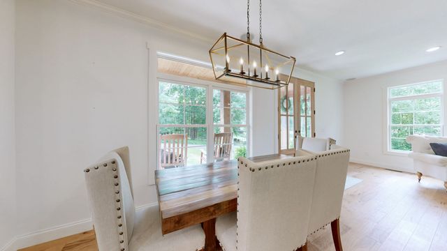 183 Country Wood Dr, Paris, TN 38242