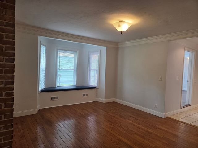 18-26 Bowen Street 1, Newton, MA 02459