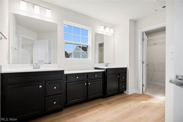 2032 Viewpointe Court, Columbia Station, OH 44028