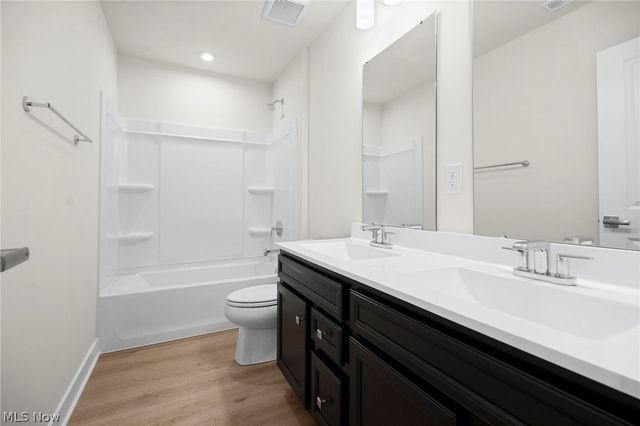 2032 Viewpointe Court, Columbia Station, OH 44028