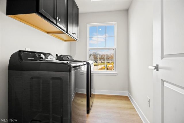 2032 Viewpointe Court, Columbia Station, OH 44028