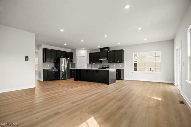 2032 Viewpointe Court, Columbia Station, OH 44028