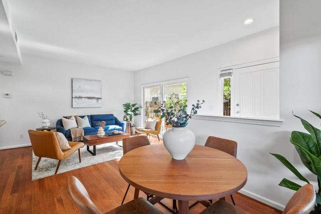 748 Cottage Court, Mountain View, CA 94043