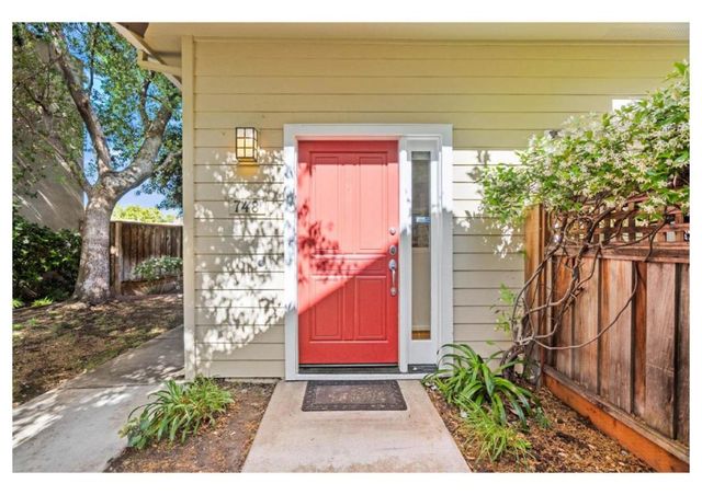 748 Cottage Court, Mountain View, CA 94043