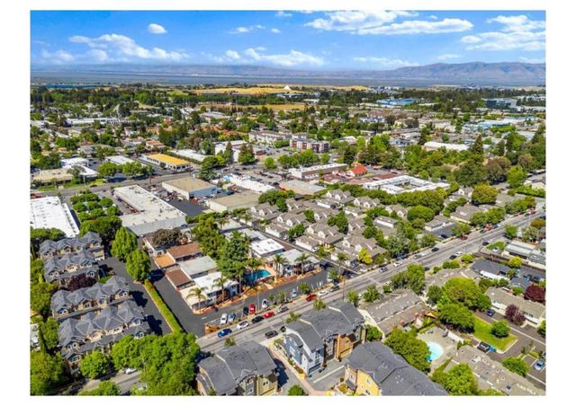 748 Cottage Court, Mountain View, CA 94043