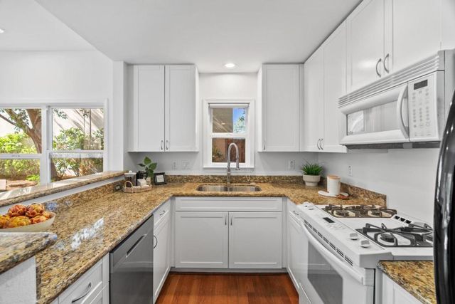 748 Cottage Court, Mountain View, CA 94043