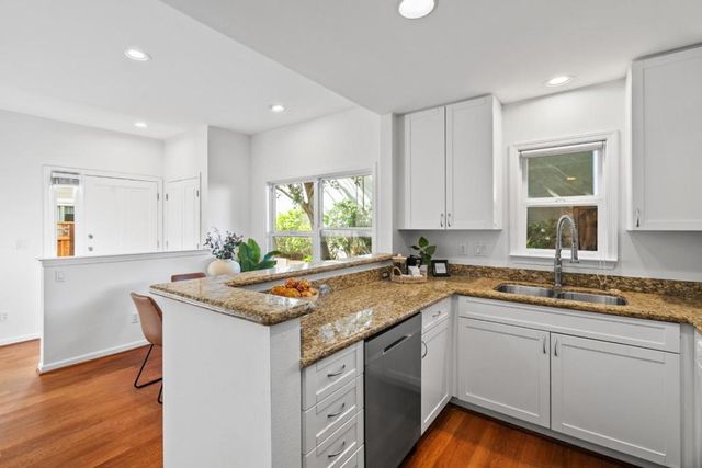 748 Cottage Court, Mountain View, CA 94043