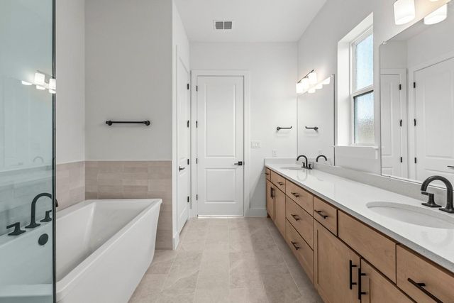 783 Iron Willow LOOP, Dripping Springs, TX 78620