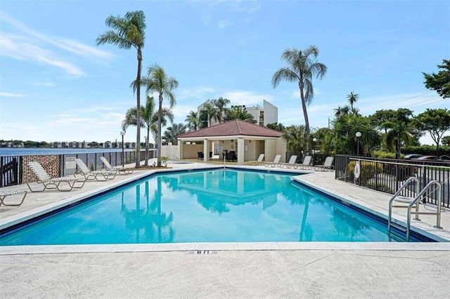 111 Lake Emerald Drive 404, Oakland Park, FL 33309