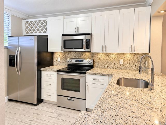 111 Lake Emerald Drive 404, Oakland Park, FL 33309