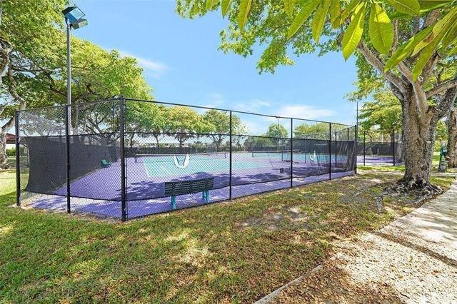 111 Lake Emerald Drive 404, Oakland Park, FL 33309