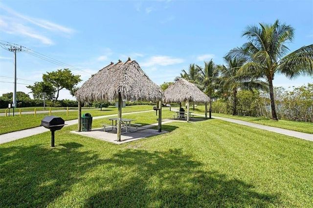 111 Lake Emerald Drive 404, Oakland Park, FL 33309
