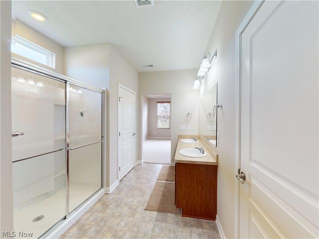 7986 Heatherglen Drive, Mentor, OH 44060