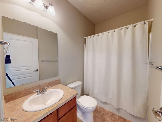7986 Heatherglen Drive, Mentor, OH 44060